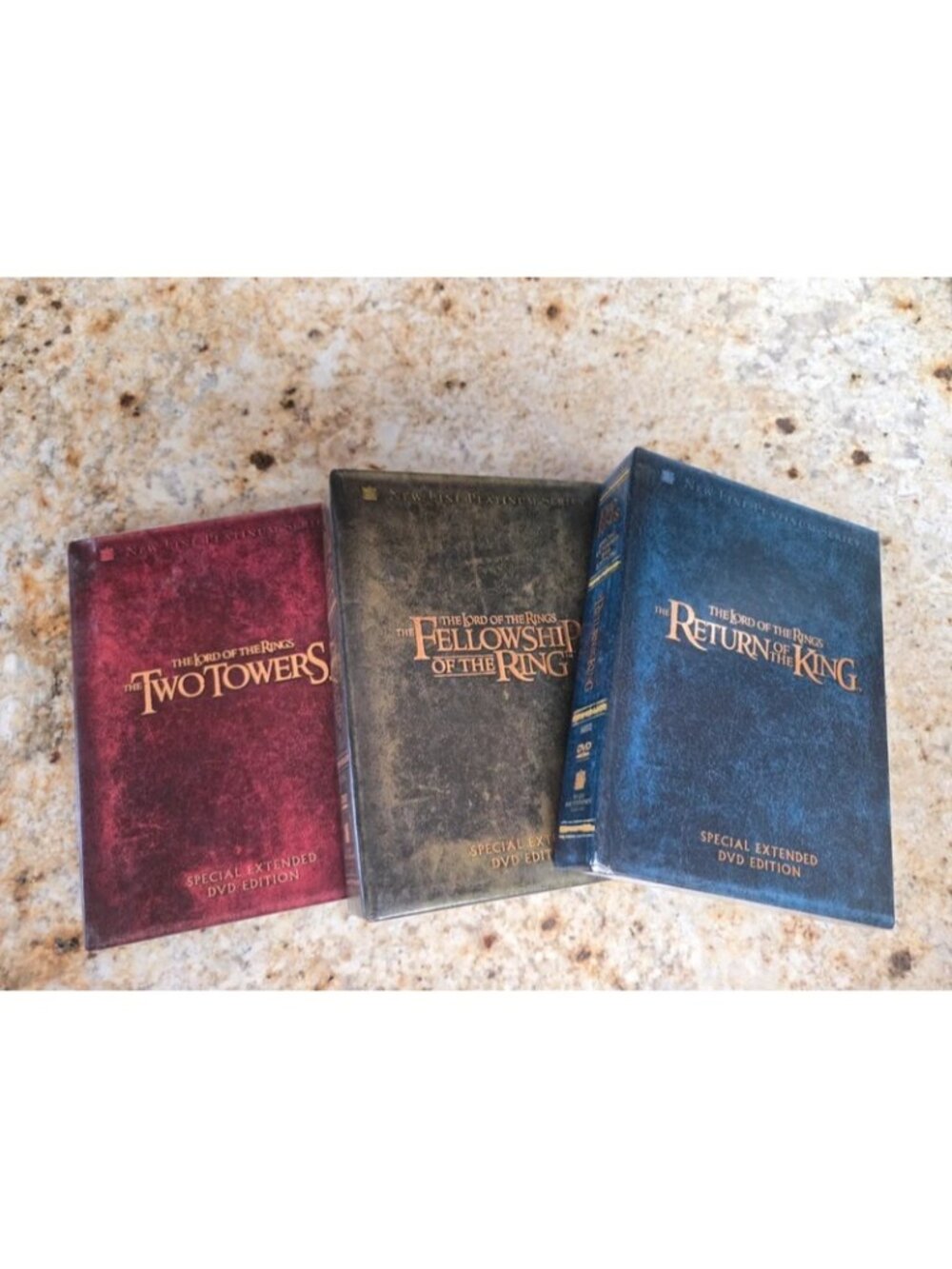 The Lord of the Rings Special Extended DVD Edition 3-Case Set, Trilogy